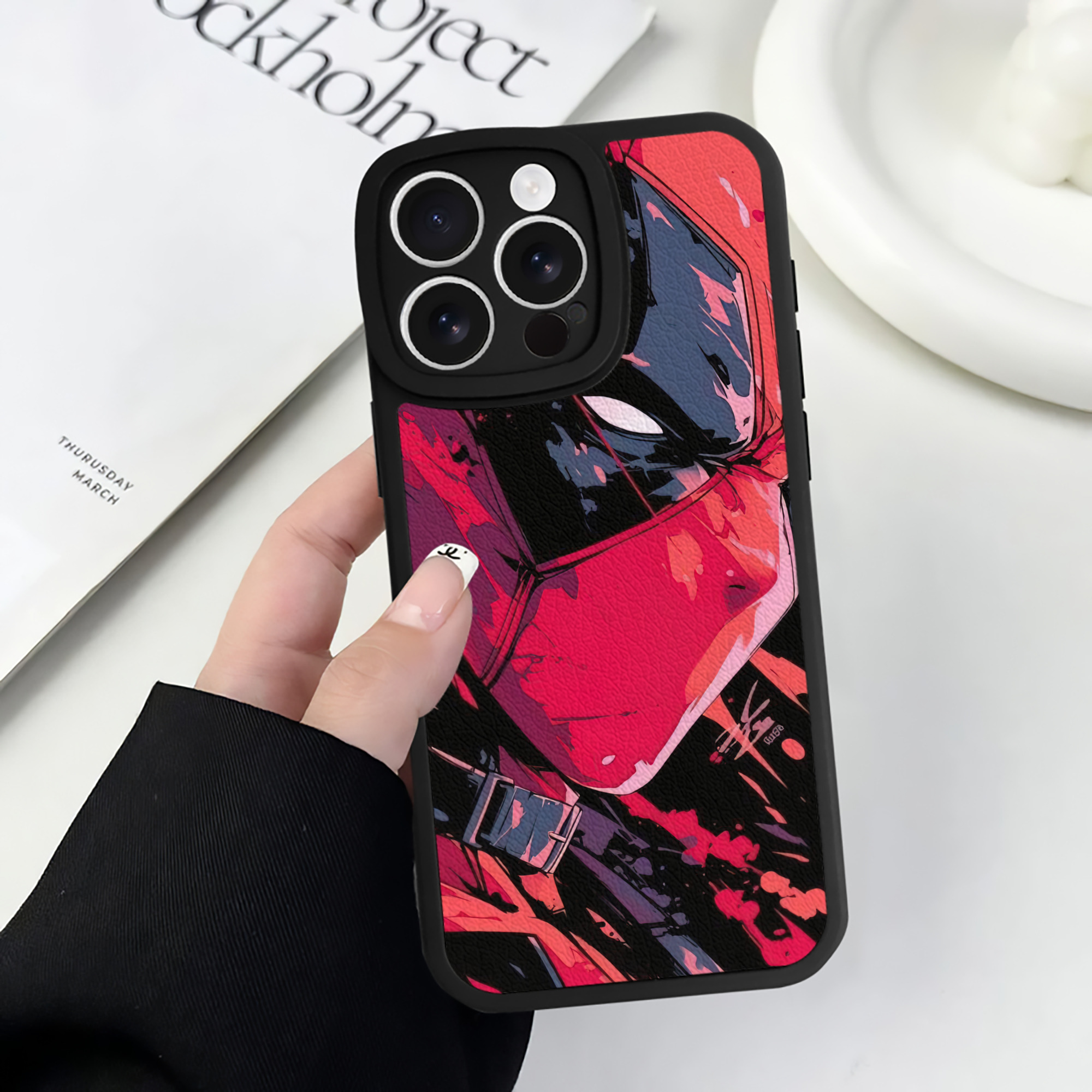 （画像用） Deadpool デッドプール 【iPhone 16シリーズ対応】シリコンスマホケース（レザー調） 材質：シリコン
